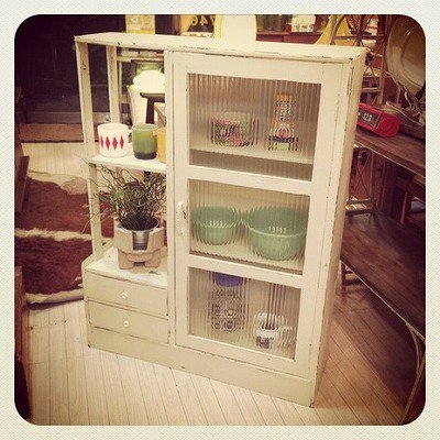 ☆ Vintage  Shabby White Paint Glass Cabinet / ビンテージシャビー　ホワイトペイント　ガラスキャビネット