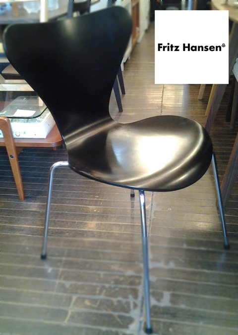 ◎Fritz Hansen (フリッツハンセン)/ Seven Chair(セブンチェア）ブラック