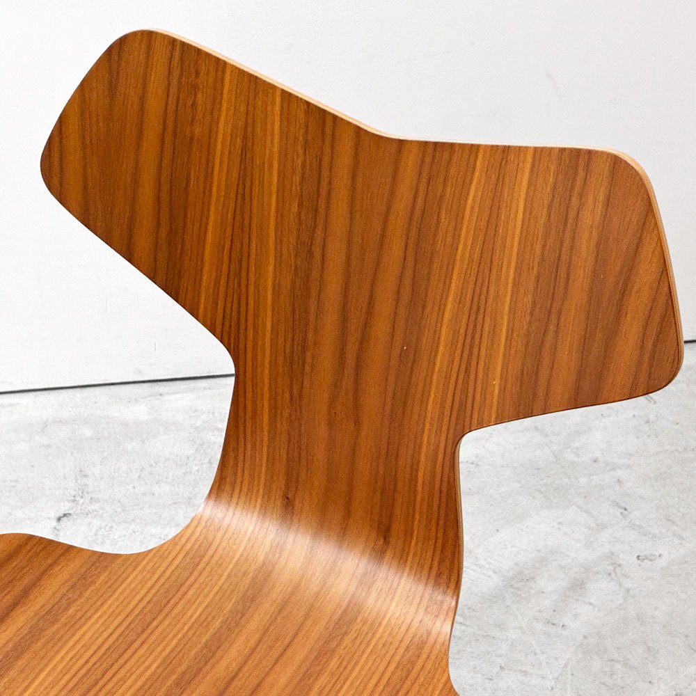 フリッツハンセン Fritz Hansen グランプリチェア GRAND PRIX CHAIR ウォールナット材 ウッドレッグ アルネ・ヤコブセン 北欧 デンマーク 美品 定価113,080円 ●