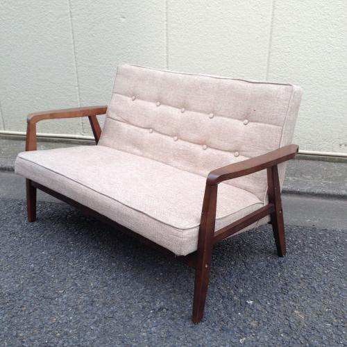 ◎北欧&ミッドセンチュリースタイル ウッドフレーム2Pファブリックソファ ／ Simple Modern Design 2P Fabric Sofa