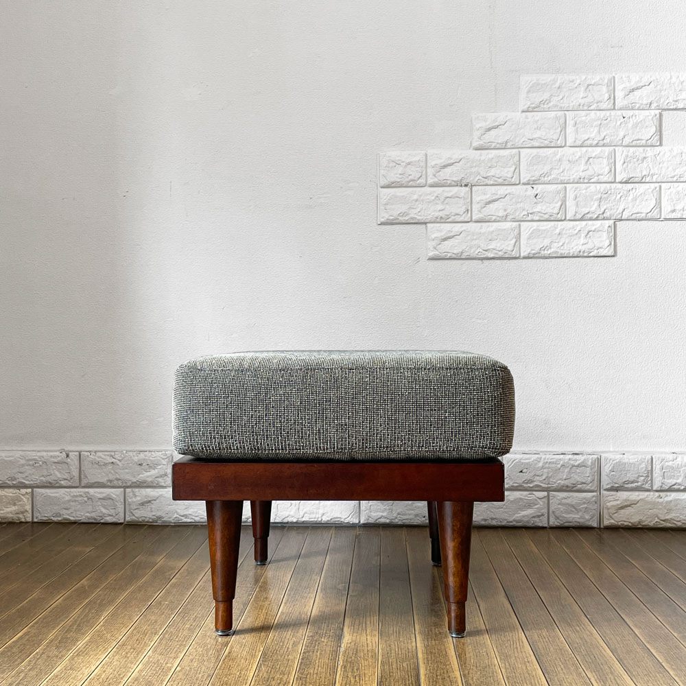 パシフィックファニチャーサービス PACIFIC FURNITURE SERVICE P.F.S スタンダードC STANDARD C オットマン フットスツール Mo Black 定価 : \ 77,000- ◎