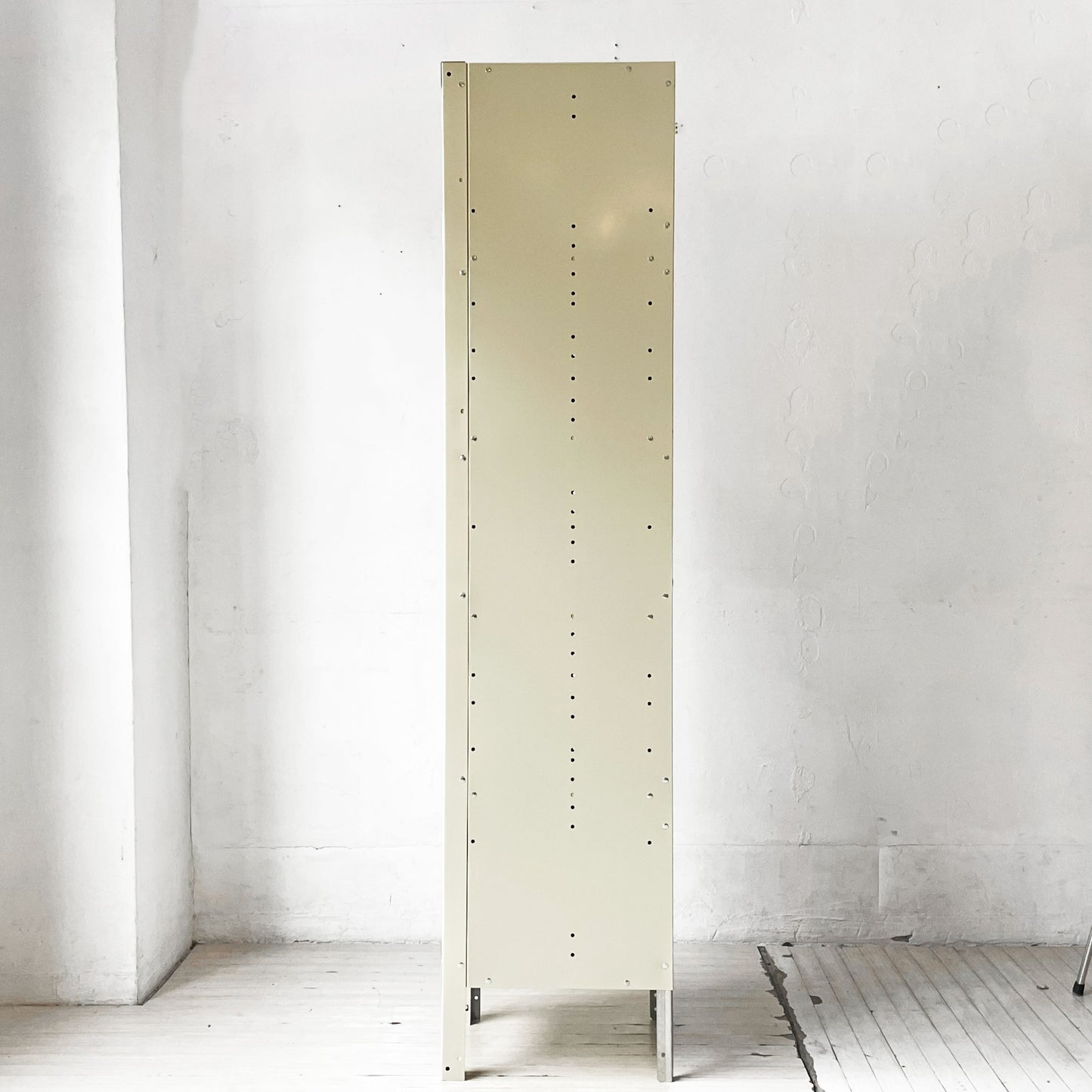 リオン LYON スチールロッカー ルーバーカット 5段 5-TIER LOCKER-LOUVER アイボリー puttywhite P.F.S取扱 ★