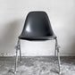 ハーマンミラー Herman Miller サイドシェルチェア FRP製 アプホルスター PVCレザー ダークグレー スタッキングベース ダークグレー C&R イームズ ビンテージ ミッドセンチュリー ■