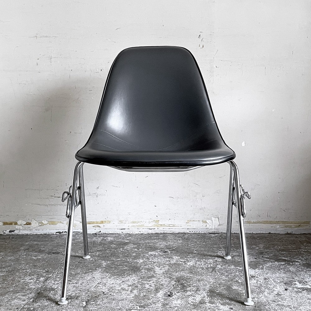 ハーマンミラー Herman Miller サイドシェルチェア FRP製 アプホルスター PVCレザー ダークグレー スタッキングベース ダークグレー C&R イームズ ビンテージ ミッドセンチュリー ■