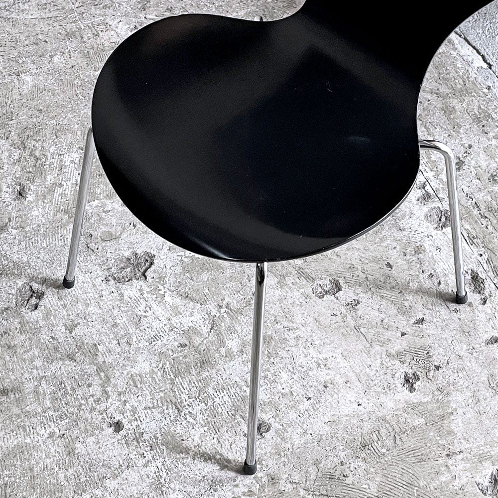 フリッツハンセン Fritz Hansen セブンチェア ブラックラッカー アルネ・ヤコブセン スタッキングチェア デンマーク 1997年製 D ■