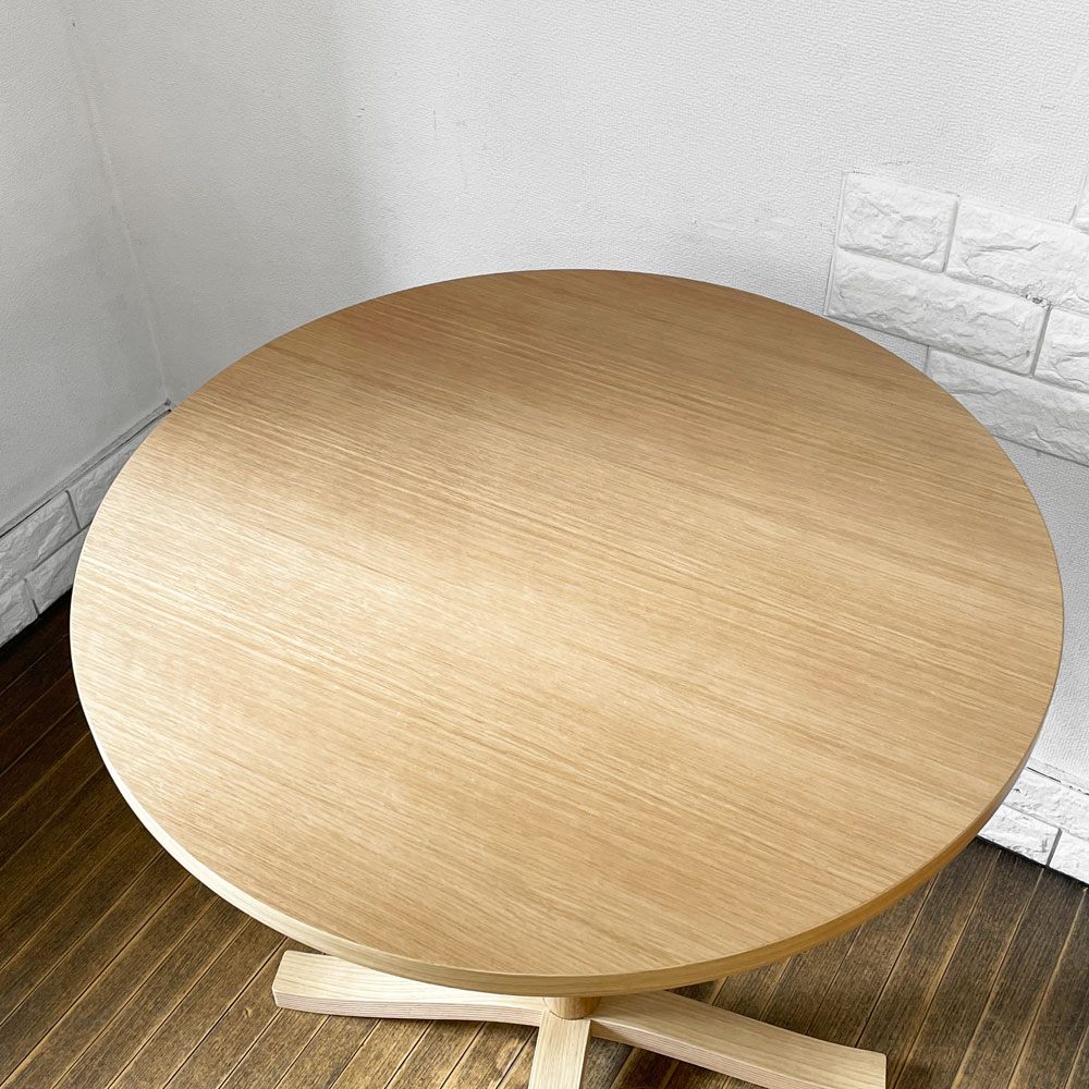 ヘイ HAY パスティステーブル PASTIS TABLE 70Φ ダイニングテーブル カフェテーブル オーク材 ジュリアン・ルノー 北欧 デンマーク 定価：203,500- ◎