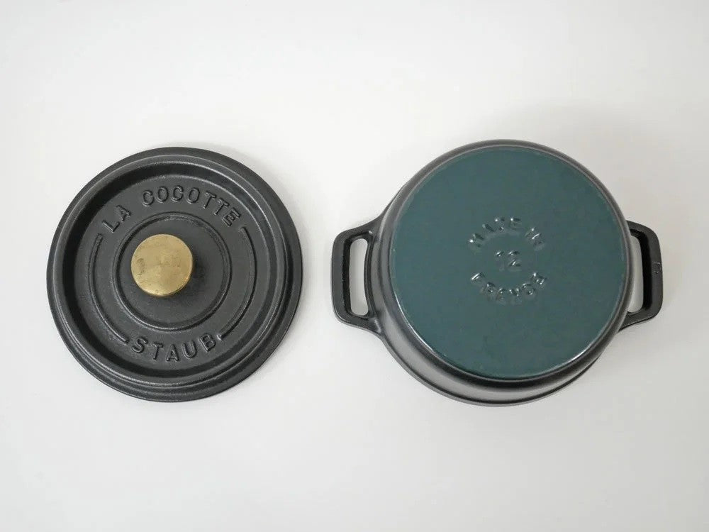 ストウブ STAUB ピコ ココット ラウンド 12cm ブラック 鋳鉄 両手鍋 ガス・IH・オーブン対応 フランス 定価17,600円 ●