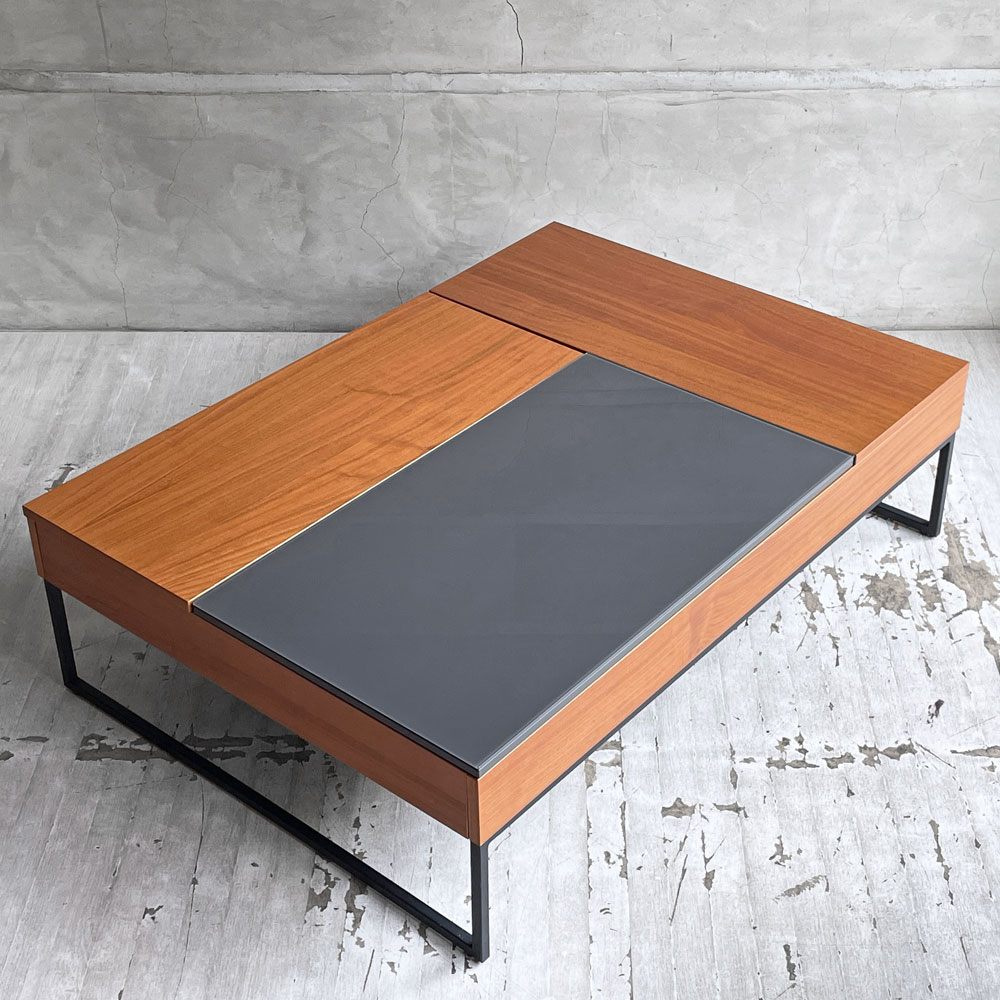 ボーコンセプト BoConcept シヴァ Chiva コーヒーテーブル ガラス×ウォールナット 天板リフトアップ 収納スペース付 オッカ OCCA 北欧モダン デンマーク ♪