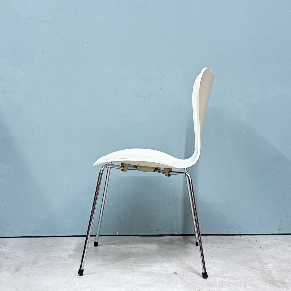 フリッツハンセン Fritz Hansen 3107 セブンチェア ホワイト ラッカー仕上げ スタッキング アルネ・ヤコブセン デンマーク 北欧家具 ◎