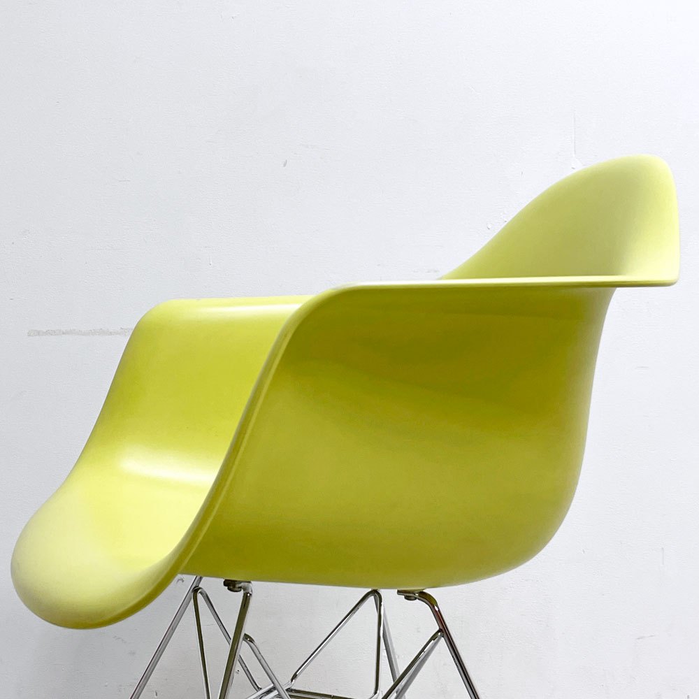 ヴィトラ vitra アームシェルチェア エッフェルベース ポリプロピレン製 ライムイエロー C&R イームズ ミッドセンチュリー ●