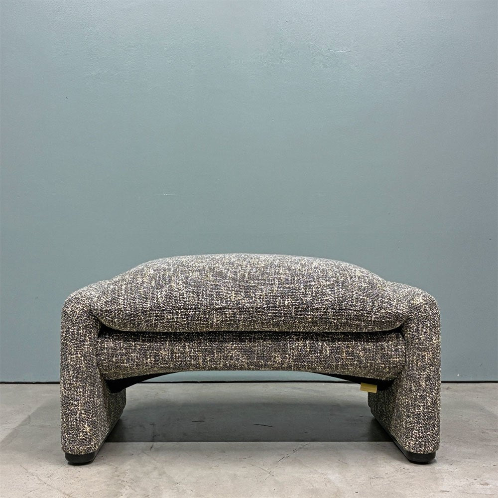 カッシーナイクスシー Cassina ixc. 675-OT マラルンガ MARALUNGA オットマン ファブリック FUN ヴィコ・マジストレッティ MoMA ◎