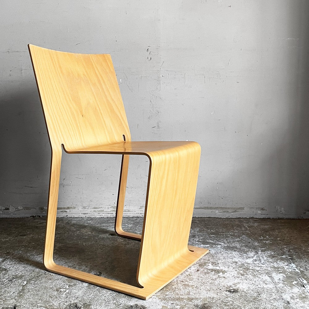 アイフォーム Iform ヴォクシア Voxia エコ eco プライウッド ダイニングチェア 板座 スタッキング ピーター・カーフ peter kaepf スウェーデン 北欧家具 ■