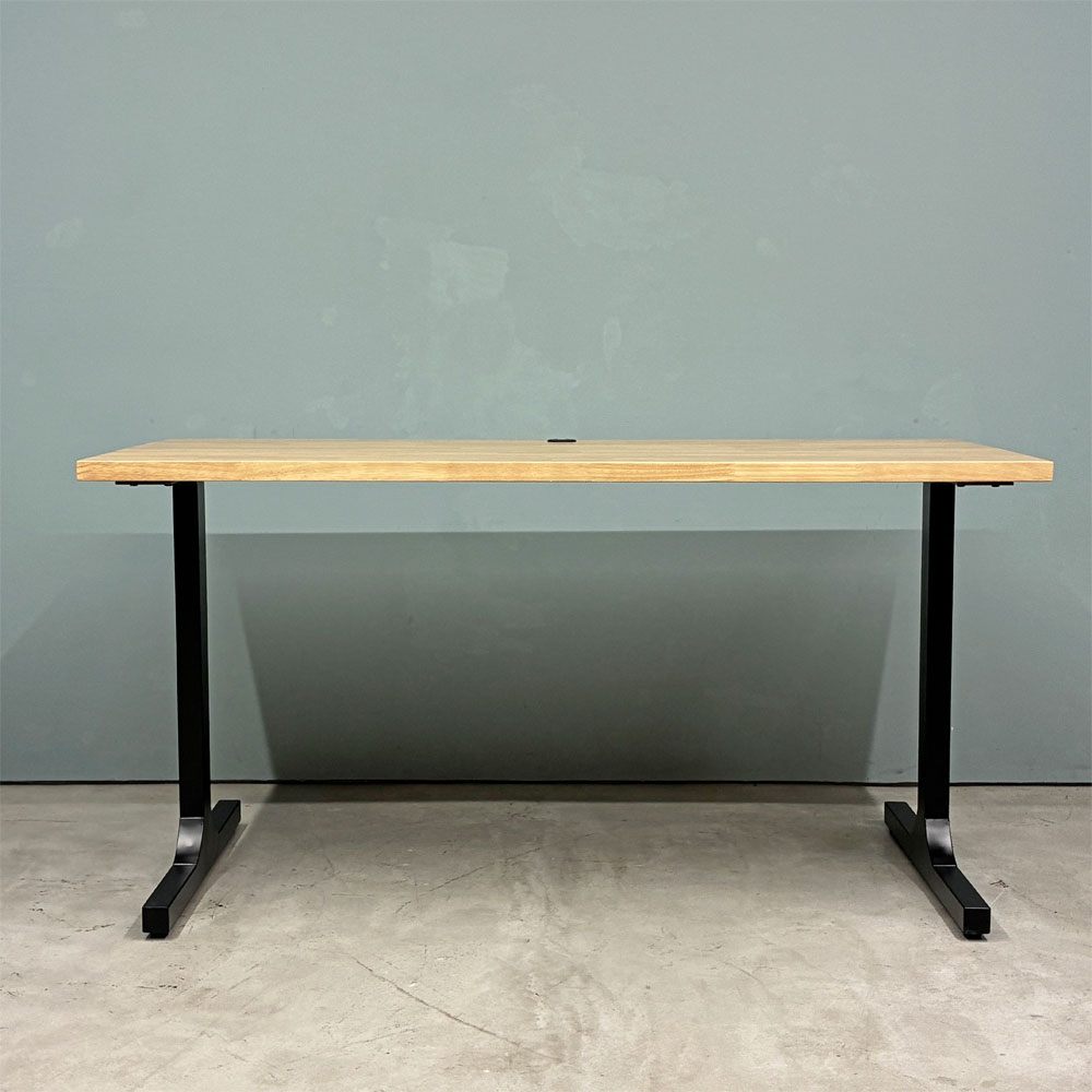 かなでもの KANADEMONO ザ・テーブル THE TABLE デスク W140xD62cm ラバーウッド Iライン脚 配線孔付き ◎