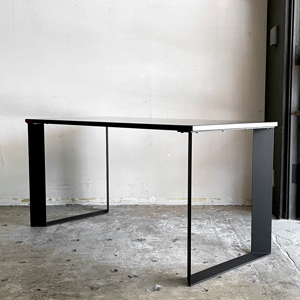 かなでもの KANADEMONO ザ・テーブル THE TABLE デスク 140cm ラバーウッド ブラックブラウン Black Steel スクエア脚 ■