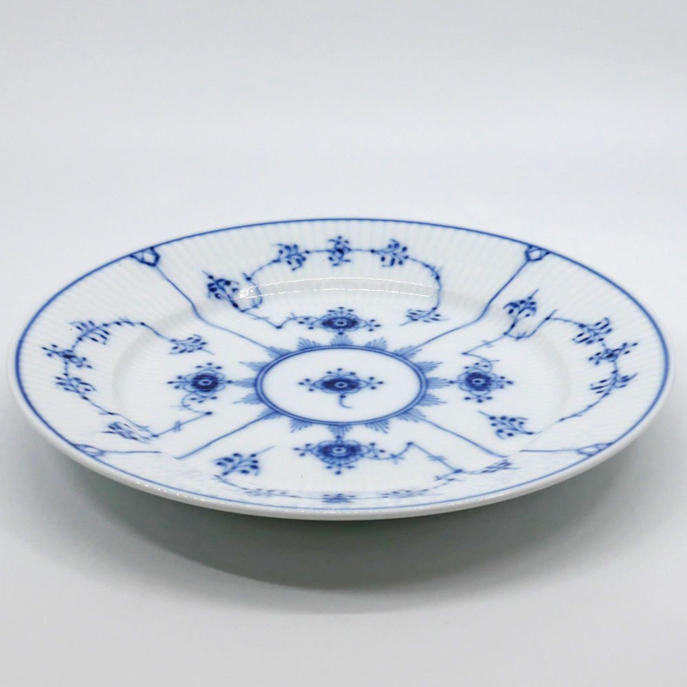 ロイヤルコペンハーゲン ROYAL COPENHAGEN ブルーフルーテッド プレイン Blue Fluted Plain プレート 22cm デンマーク 北欧食器 B ●