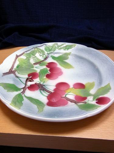 ■フランスアンティーク　バルボティーヌ St Clement Barbotine チェリー柄プレート