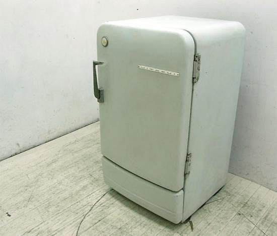 ●　HITACHI 日立製 レトロ 冷蔵庫 白熊マーク ビンテージ