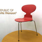デンマーク Fritz Hansen / フリッツ・ハンセン ★ Arne Jacobsen / アルネ・ヤコブセンデザイン ★ 『 Ant Chair / アントチェア （ ROSSO ） 』