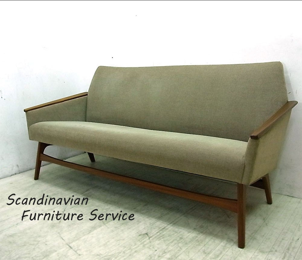 ● Scandinavian Furniture Savice/スカンジナビアンファニチャーサービス 取扱 デンマーク ヴィンテージ 2.5シーターソファ ウォールナット