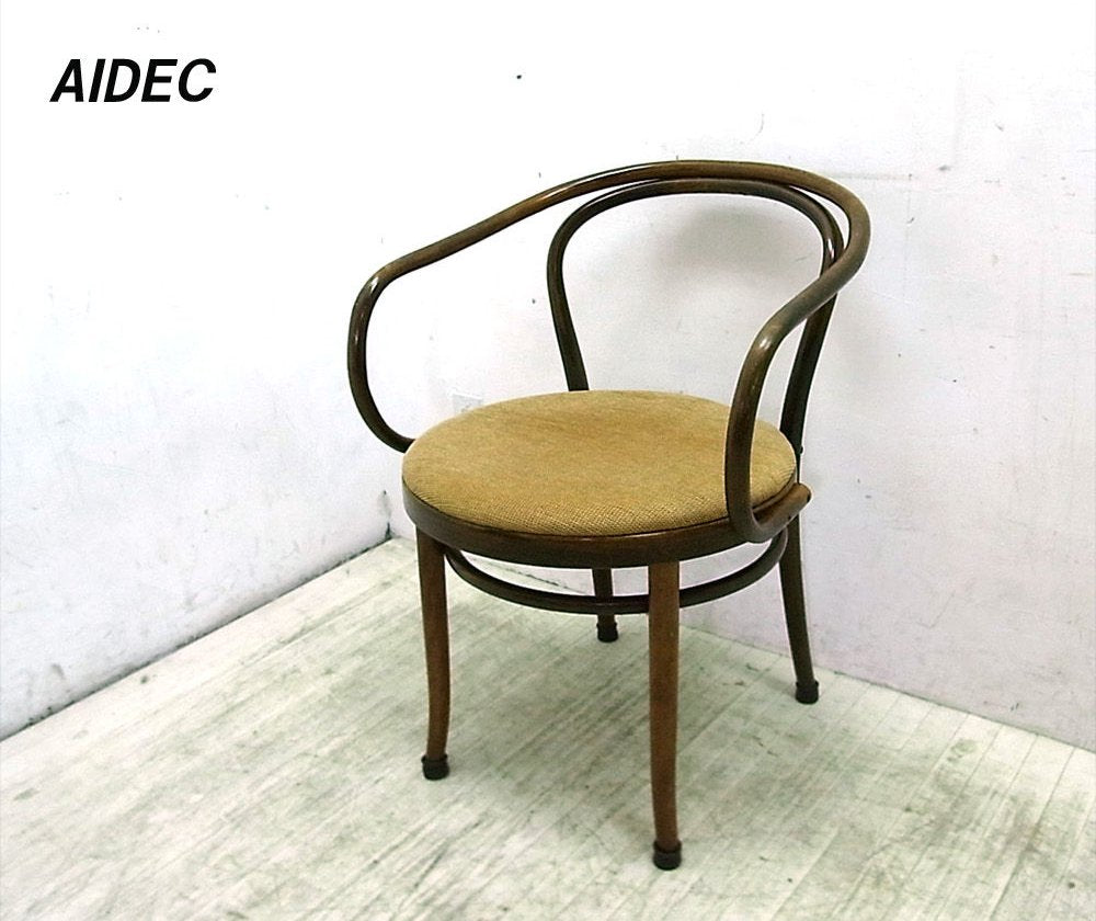 ●　①ドイツ THONET トーネット社 曲木 209アームチェア AIDEC取扱