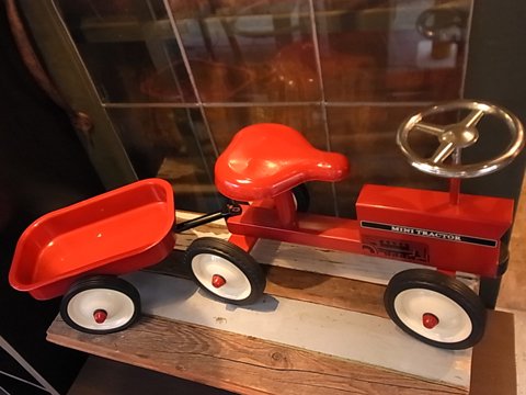■Tractor&Trailre Ride on Toy(トラクターとトレーラーの子供用乗り物)