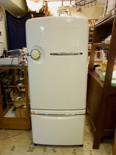 ■“WiLL”ジャパンユニットプロダクト/260L冷蔵庫 NR-B26B1　2001年製