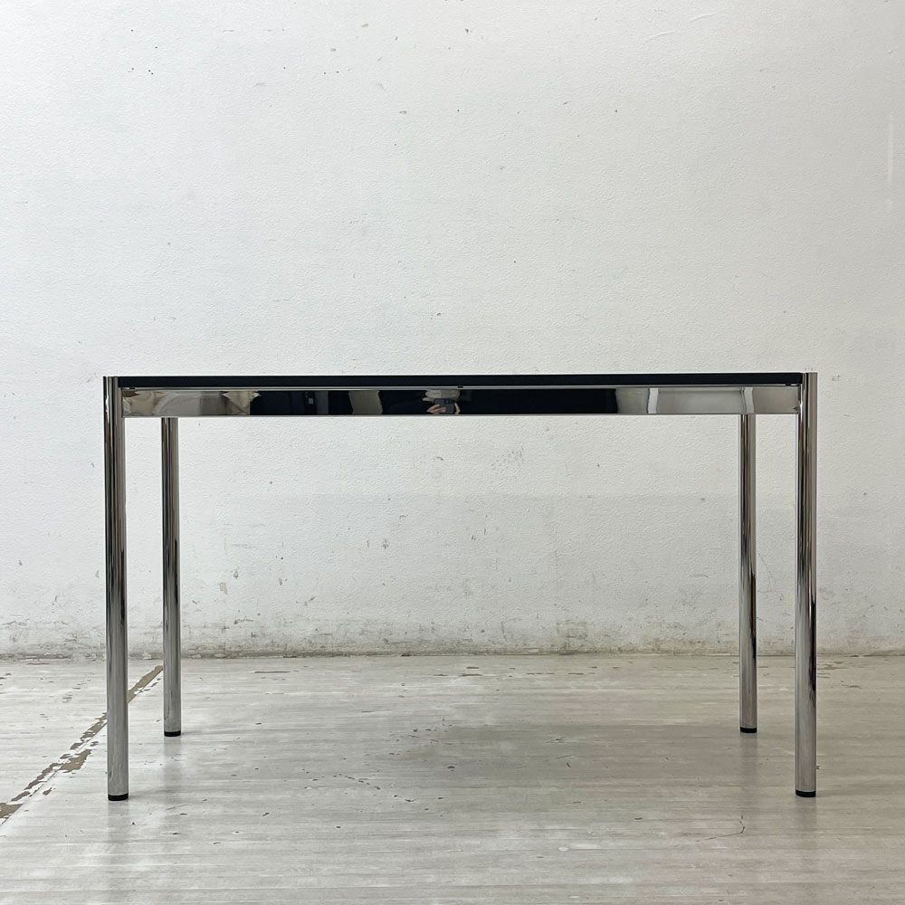 USMハラー USM Haller モジュラーファニチャー ハラーテーブル ワーキングデスク W125×D50cm カスタムオーダーサイズ ホワイト アジャスター 高さ調整機能付き モダンデザイン 定価161,641円 ●