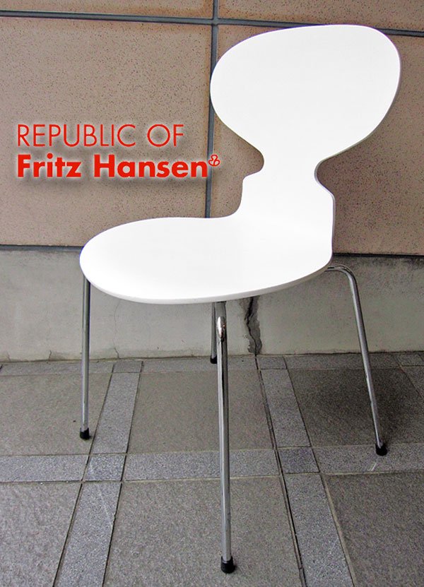 デンマーク Fritz Hansen / フリッツ・ハンセン ★ Arne Jacobsen / アルネ・ヤコブセンデザイン ★ 『 Ant Chair / アントチェア （ BIANCO ） 』