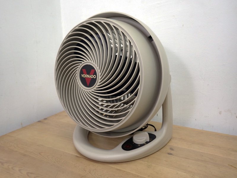 VORNADO ボルネード 610 サーキュレーター 空気循環器 12～30畳用 ●