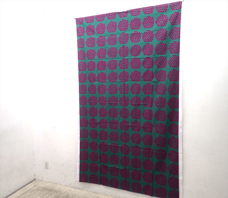 marimekko/マリメッコ　”PUKETTI”　ファブリック生地　2013年　クリスマス限定色　136x229cm　●