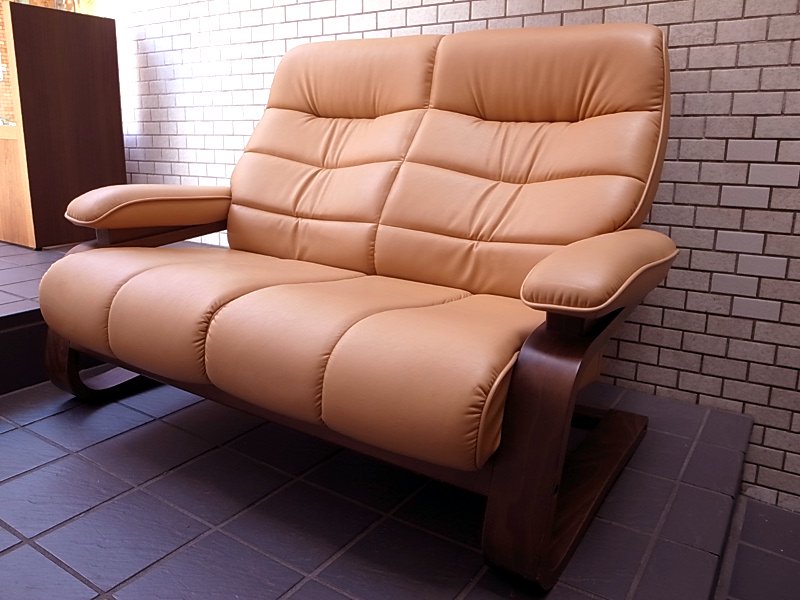 FUJI FURNITURE 冨士ファニチャー 2人掛け ソファ 成形合板フレーム　■