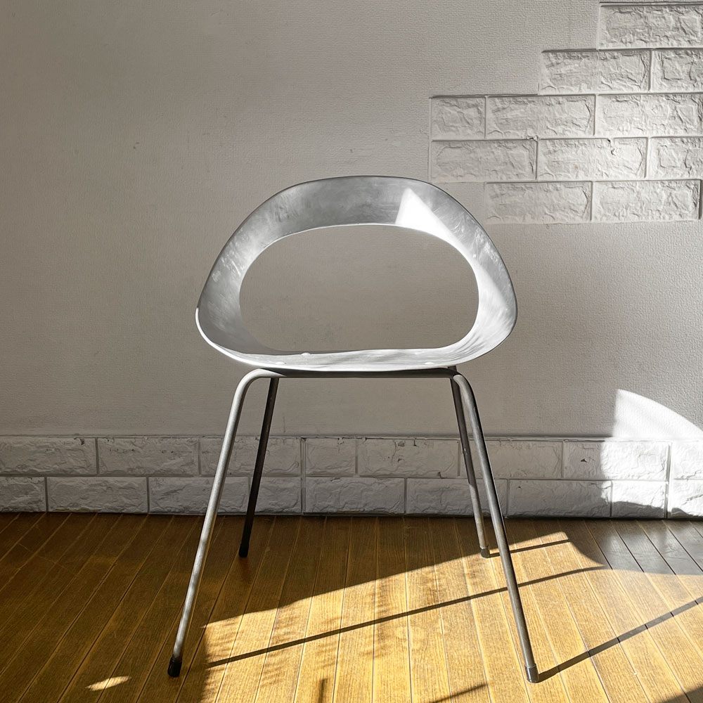 ニューデイズ ファクトリー NEWDAYS FACTORY アルミチェア DARUMA Chair 達磨型の椅子 アルミキャスト × アイアン脚 インダストリアル ◎