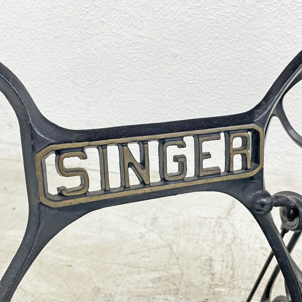 リメイク家具 ビンテージ シンガー SINGER ミシン脚テーブル 欅無垢材天板 W93.5cm アトリエ 作業台 店舗什器 インダストリアル  〓