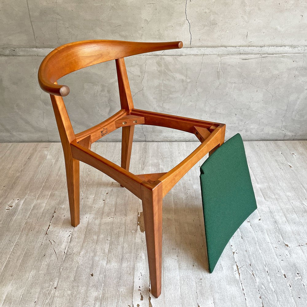 ウッドユウライクカンパニー WOOD YOU LIKE COMPANY アイチェア クッション AI CHAIR ハーフアームチェア チェリー無垢材 ファブリック グリーン 座面張替済 B ♪