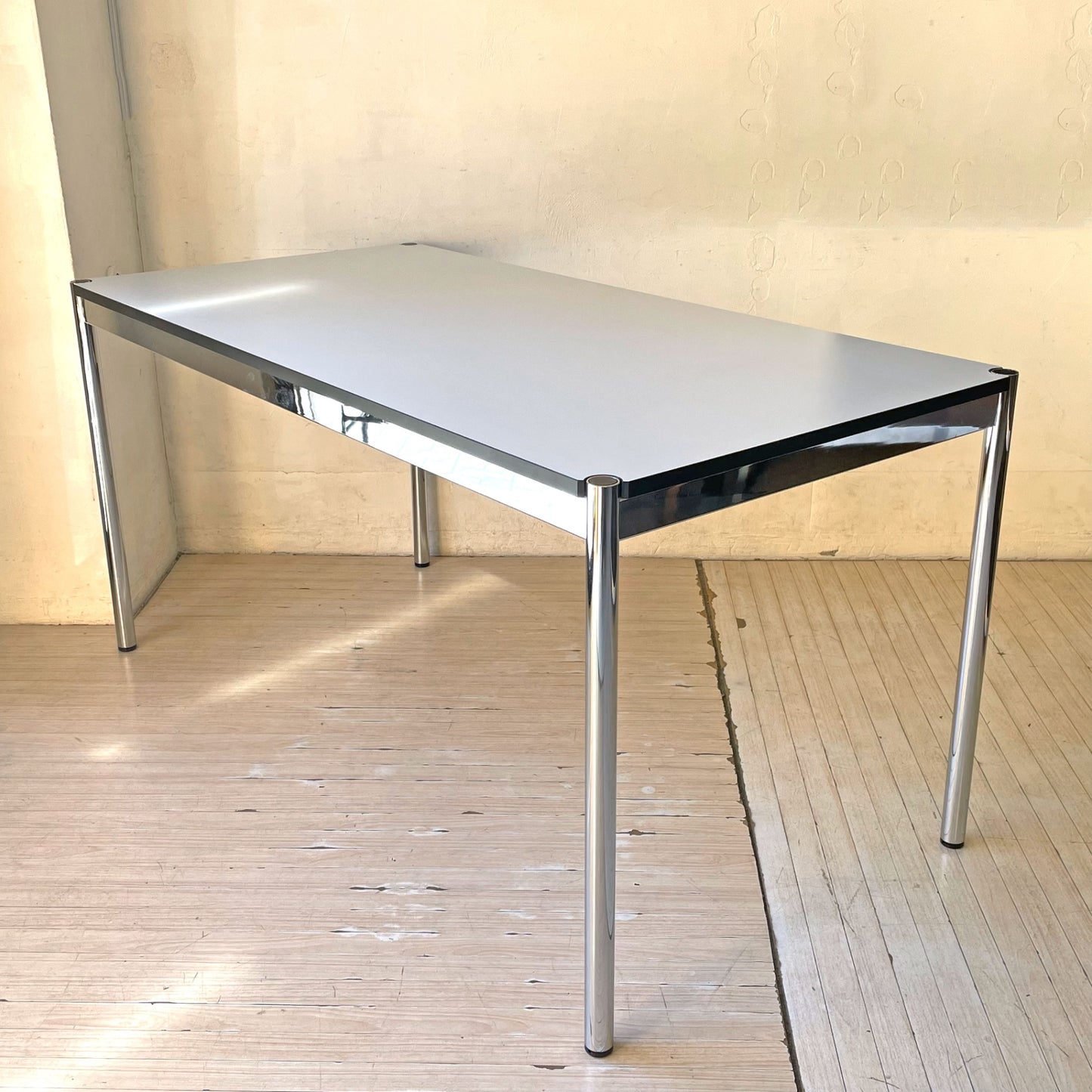 USMハラー USM Haller モジュラーファニチャー ハラーテーブル ワーキングデスク W150cm アジャスター パールグレーラミネート(ホワイト) 高さ調整機能付 スイス ★