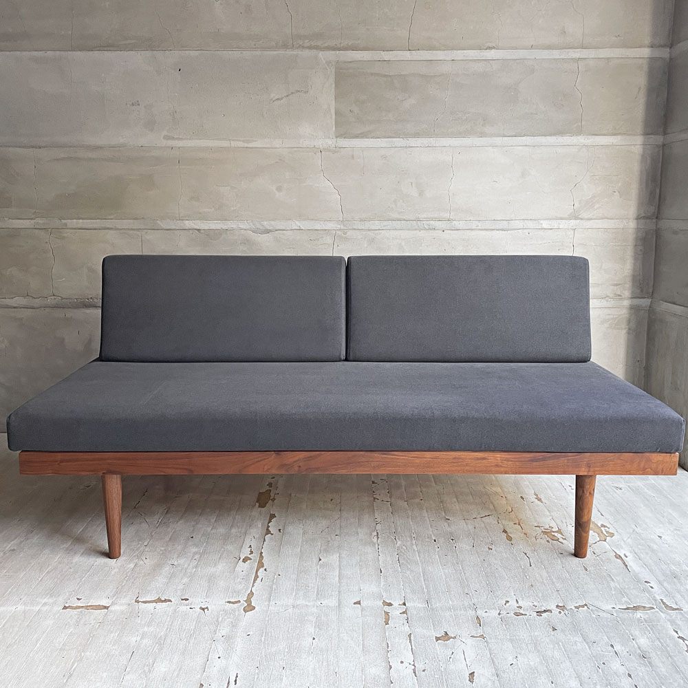 カーフ karf モジュラー ソファベッド Modular Sofa Bed W160 タイプA サイドクッション付き デイベッド 2Pソファ 2人掛け フルカバーリング ウォールナット材 参考定価￥324,500～ ♪