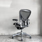 ハーマンミラー Herman Miller アーロンチェア Bサイズ ポスチャーフィット クラシックカーボンメッシュ ポリッシュドアルミベース ビル・スタンフ ＆ ドン・チャドウィック ■