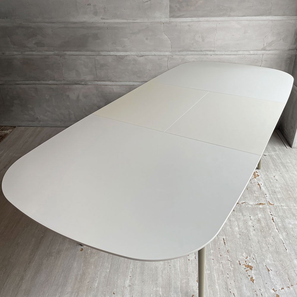 ボーコンセプト BoConcept キングストン Kingstone 伸張式ダイニングテーブル エクステンション マットホワイト ラッカー仕上げ 160-230cm 北欧 デンマーク 定価￥205,900- ♪