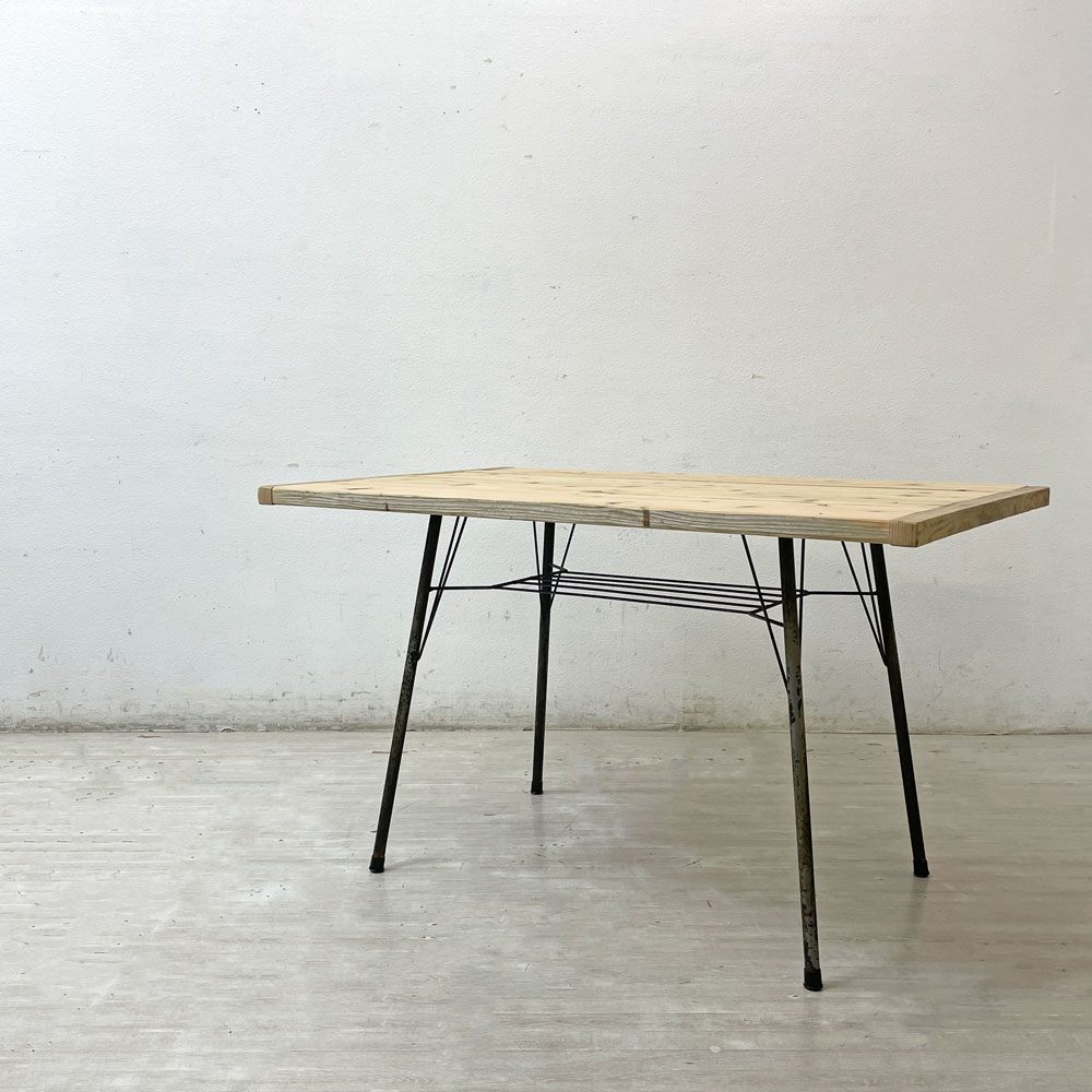 ジャパンビンテージ Japan Vintage 木製天板×古い鉄脚 ダイニングテーブル リメイク家具 ナチュラル インダストリアルデザイン ●
