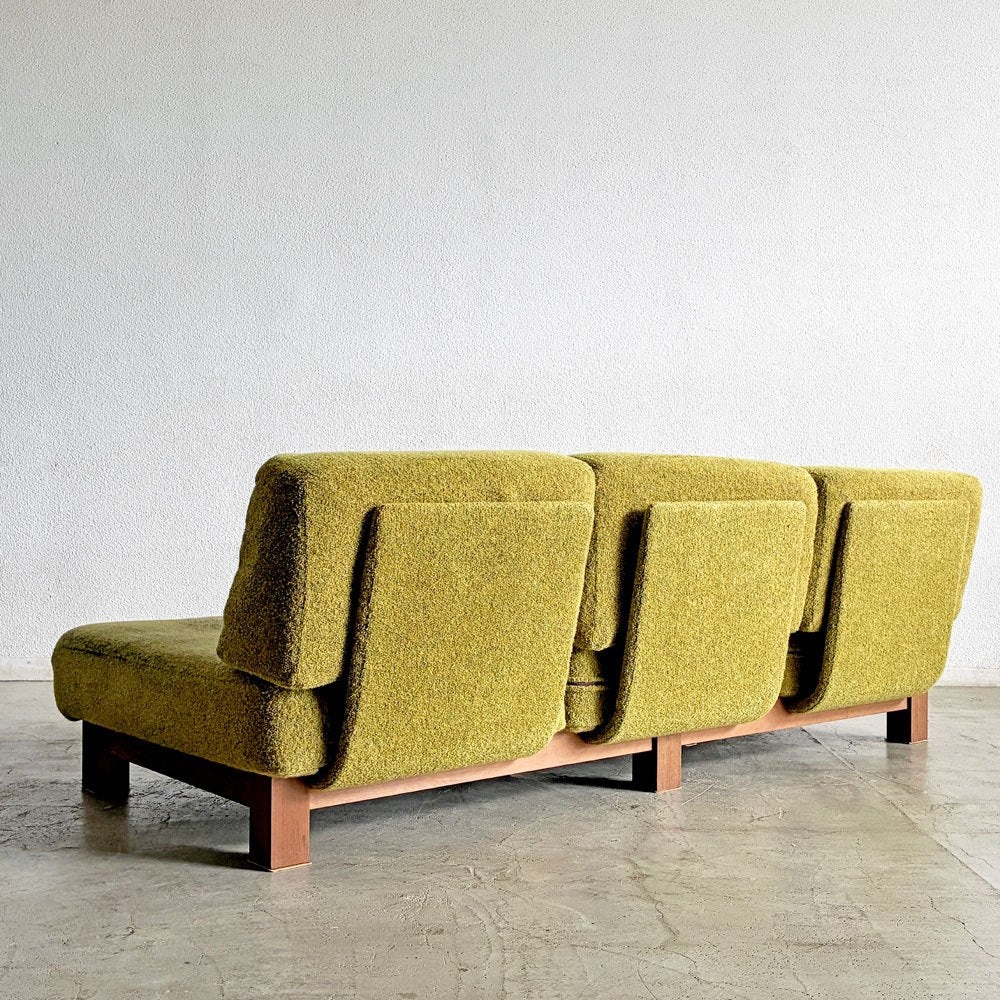 トラックファニチャー TRUCK FURNITURE ラウンジソファ 3シーター LOUNGE SOFA 3-SEATER 3人掛け ウォールナット無垢材 F-41 モスグリーン ブークレ 廃番色 参考定価￥328,900 現状品 〓