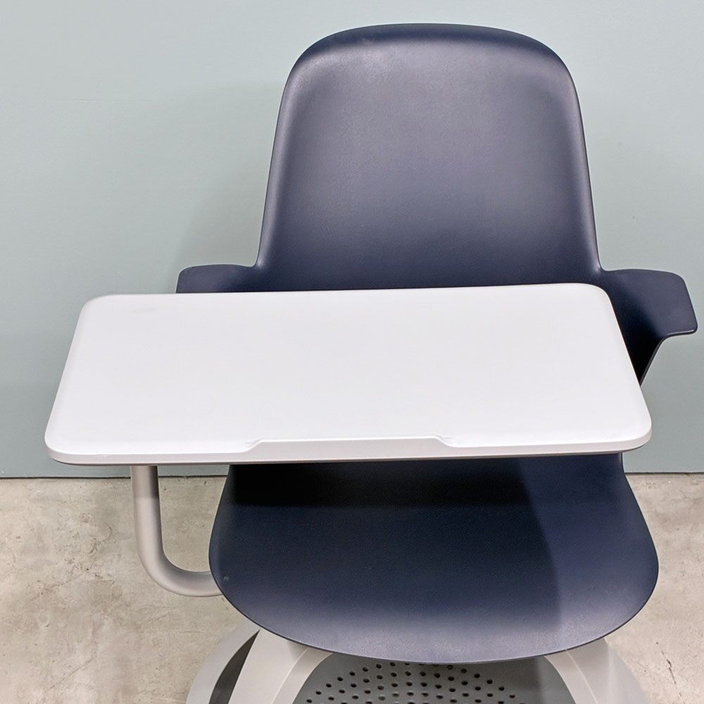 スチールケース Steelcase ノード node ミーティングチェア オフィスチェア ネイビー 可動式サイドテーブル＆キャスター付き ◎