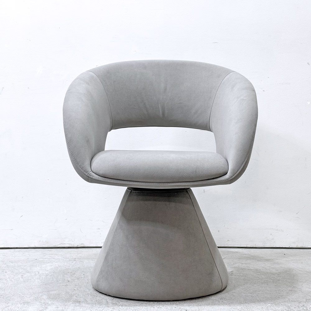 モーダエンカーサ moda en casab エアロチェア AERO chair ダイニングチェア 回転式 モダン 定価￥41,800ｰ 新品未使用品 ●