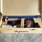 ダイソン dyson V8 Slim Fluffy Extra SV10K コードレスクリーナー 掃除機 アタッチメント付 2023年製 ■