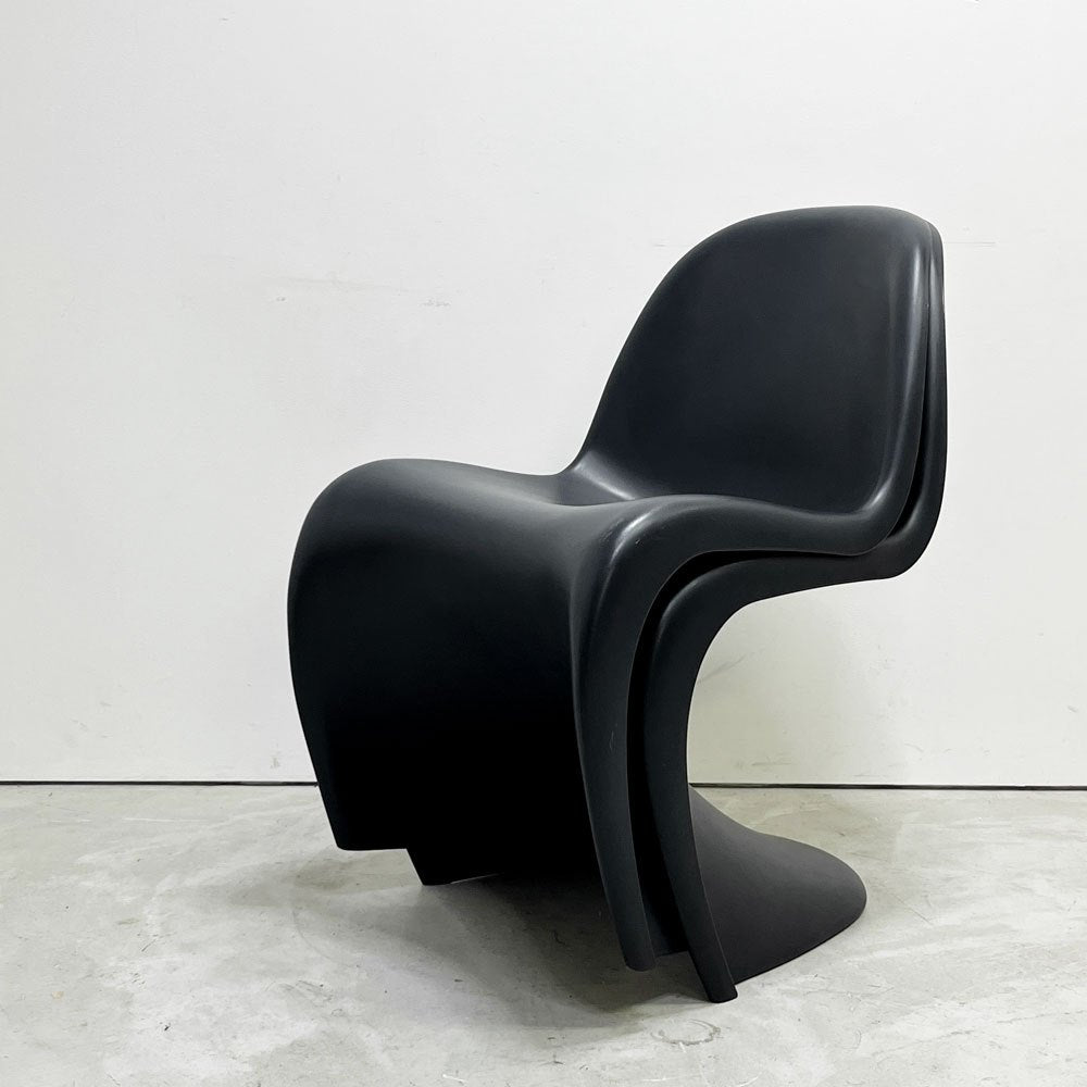 ヴィトラ vitra パントンチェア ダイニングチェア スタッキングチェア ディープブラック ヴェルナー・パントン Panton ミッドセンチュリー スペースエイジ A ●
