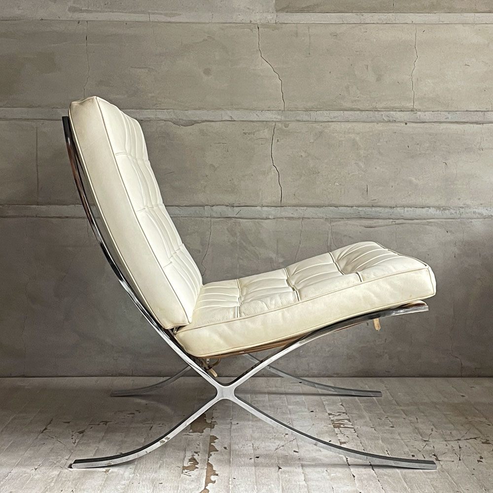 バルセロナチェア Barcelona Chair 1シーター レザー ホワイト リプロダクト品 1シーターソファ ミース・ファン・デル・ローエ モダンデザイン ♪