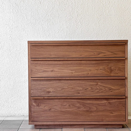 マスターウォール MASTERWAL ケー・ピー チェスト KP CHEST 4段チェスト ウォールナット材 オイル仕上げ 2口コンセント付 W90sm アカセ木工 定価 308,000円 美品 ◇