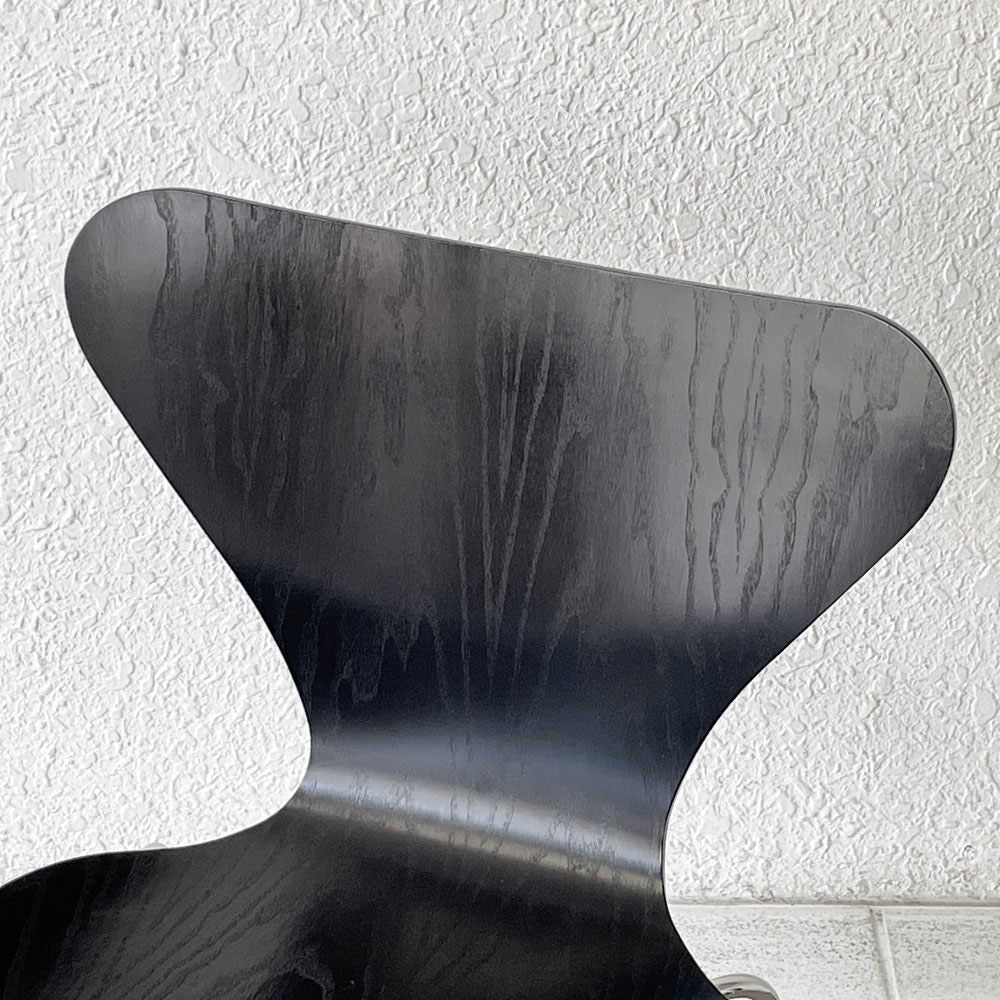 フリッツハンセン Fritz Hansen セブンチェア ダイニングチェア カラードアッシュ ブラック アルネ・ヤコブセン 北欧 デンマーク 定価￥76,780- A ◇