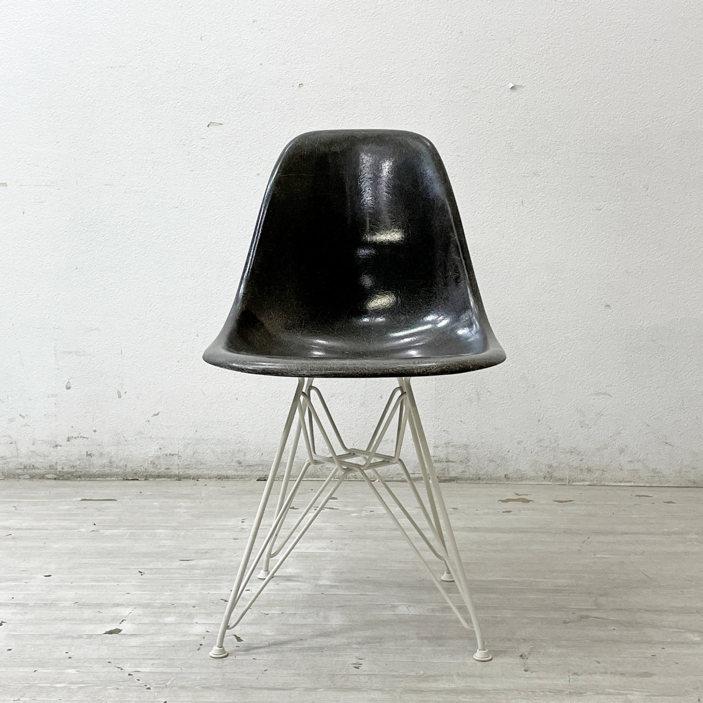 ハーマンミラー Herman Miller 2ndビンテージ サイドシェルチェア FRP製 エレファントハイドグレー ホワイトエッフェルベース C&R イームズ ミッドセンチュリー ●