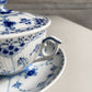 ロイヤルコペンハーゲン ROYAL COPENHAGEN ブルーフルーテッド ハーフレース スープカップ&ソーサー 陶器 北欧食器 廃番 箱付き 未使用 A ♪