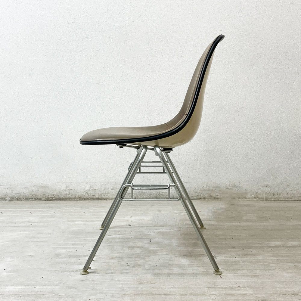 ハーマンミラー Herman Miller モダンファニチャーセールス ビンテージ サイドシェルチェア 3rd FRP アプホルスター レザー スタッキングベース イームズ ●